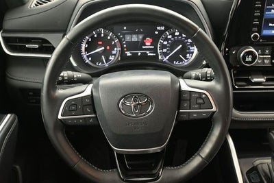 2022 Toyota Highlander XSE