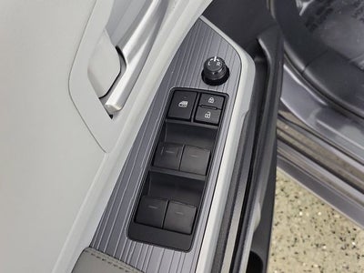 2025 Toyota Sienna XLE 8 Passenger