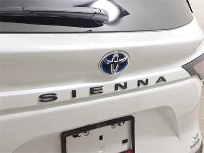 2024 Toyota Sienna XLE