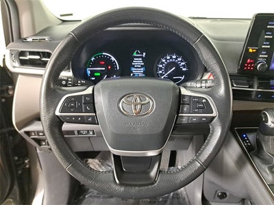 2024 Toyota Sienna XLE 8 Passenger