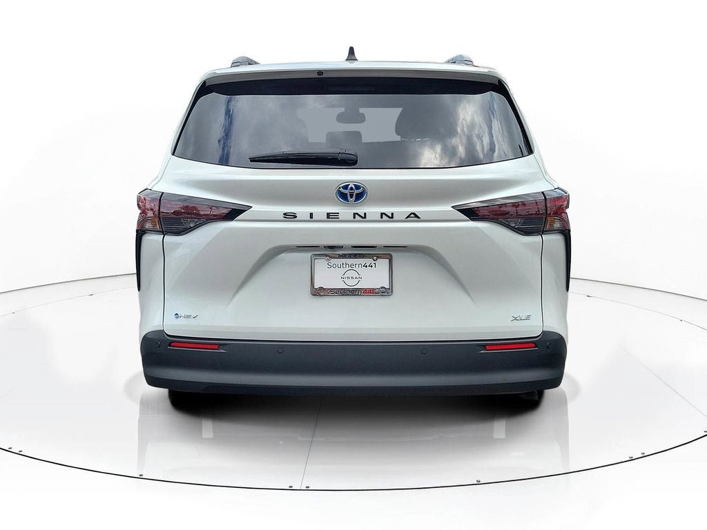 2025 Toyota Sienna XLE 7 Passenger