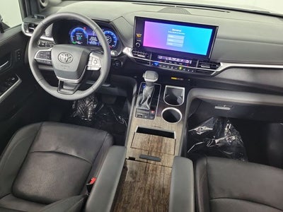 2025 Toyota Sienna Limited 7 Passenger