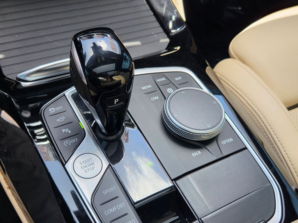 2025 BMW X4 xDrive30i