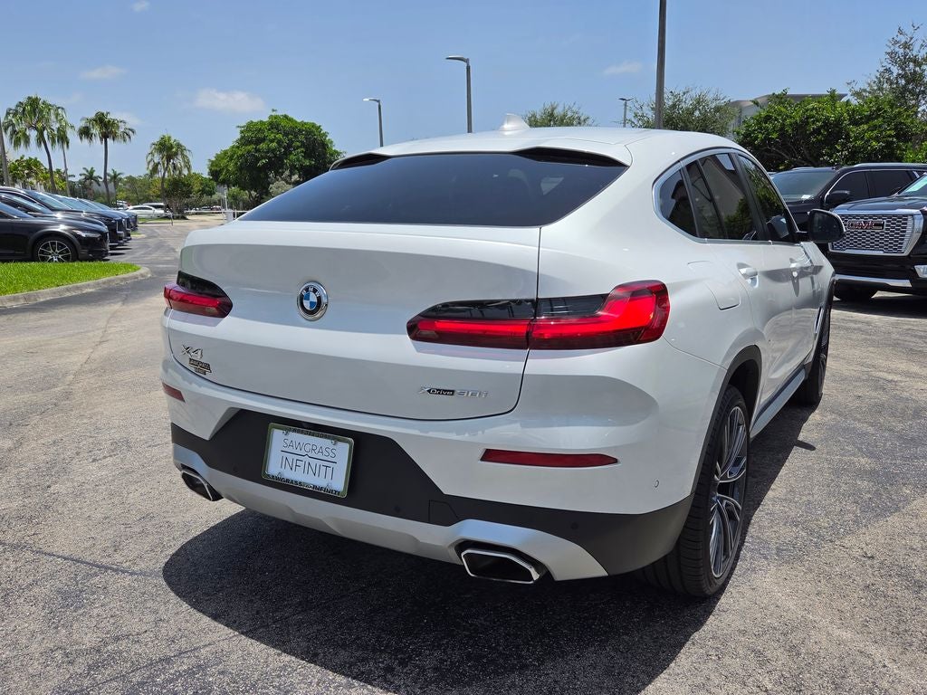 2025 BMW X4 xDrive30i