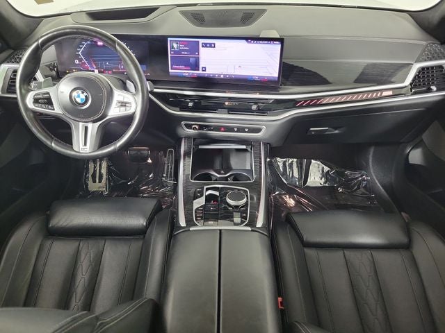 2024 BMW X7 M60i