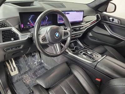 2024 BMW X7 M60i