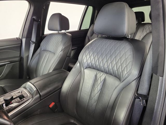 2024 BMW X7 M60i