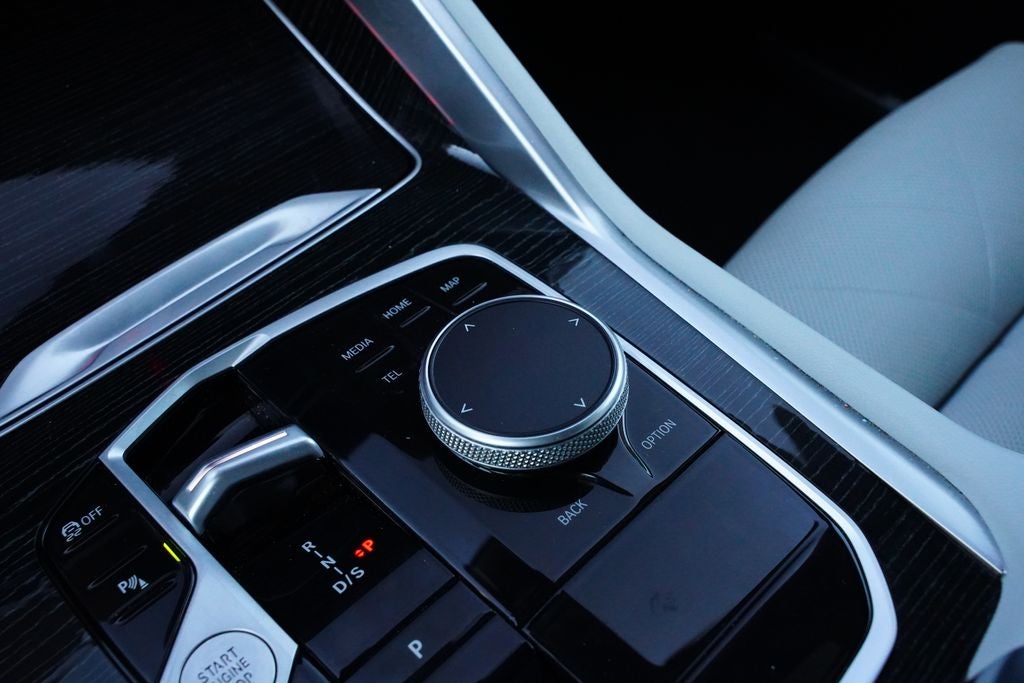 2025 BMW X6 xDrive40i