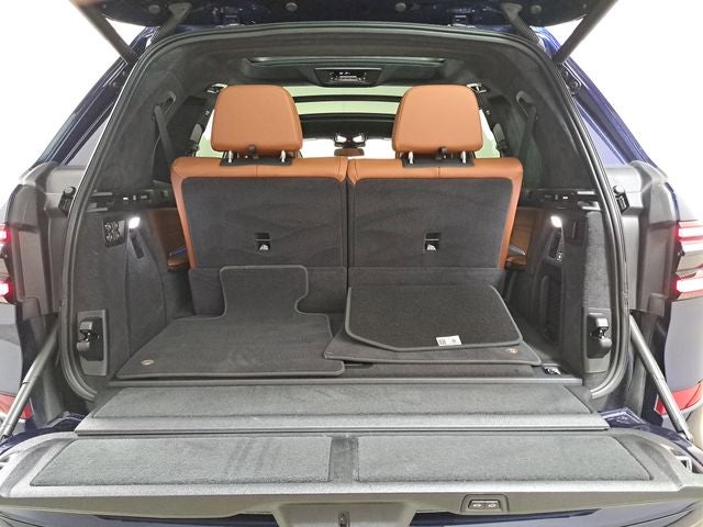 2025 BMW X7 ALPINA XB7