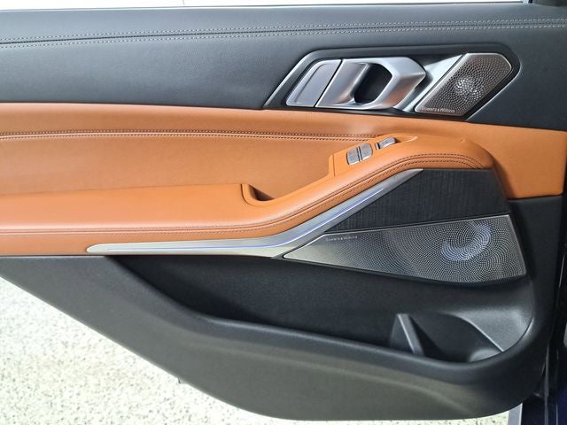 2025 BMW X7 ALPINA XB7