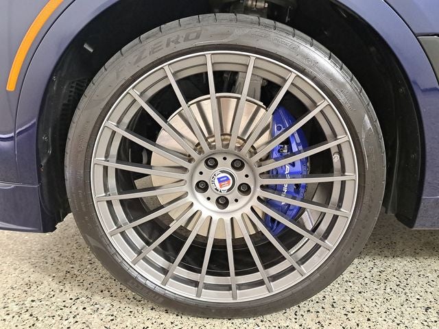 2025 BMW X7 ALPINA XB7