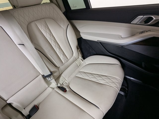2020 BMW X7 xDrive40i Sports Activity Vehicle