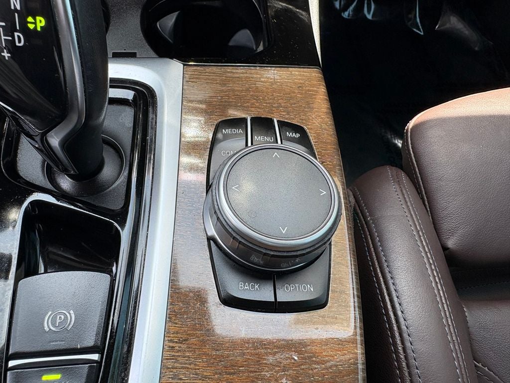 2019 BMW X3 sDrive30i FULL APPLE CAR PLAY, BLACKED OUT & MORE!