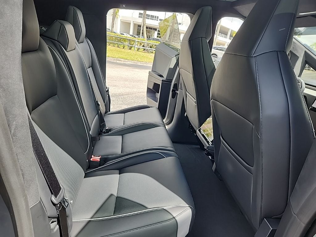 2025 Tesla Cybertruck Base