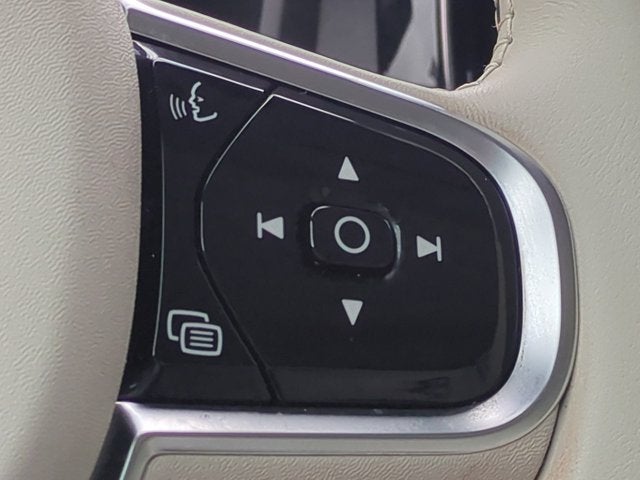 2024 Volvo S60 Core Dark Theme