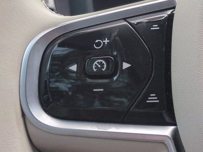2024 Volvo S60 Plus Dark Theme