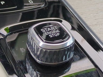 2024 Volvo S60 Plus Dark Theme