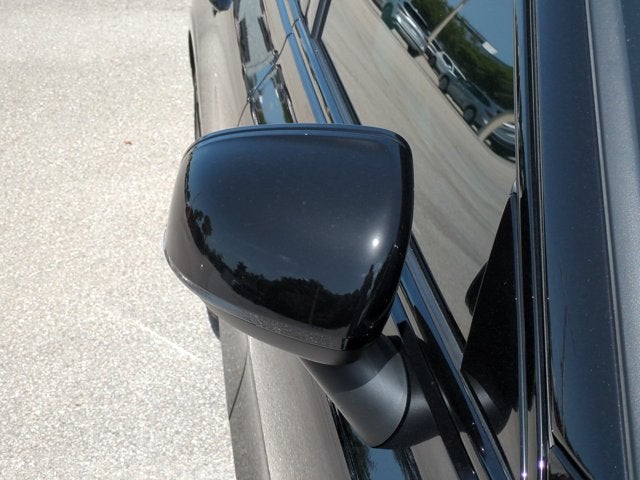2024 Volvo S60 Plus Dark Theme
