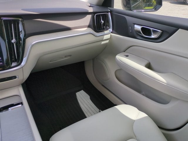 2024 Volvo S60 Plus Dark Theme