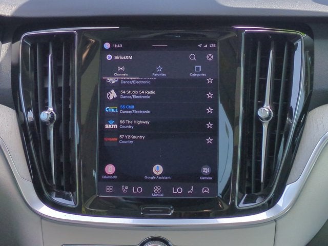 2024 Volvo S60 Plus Dark Theme