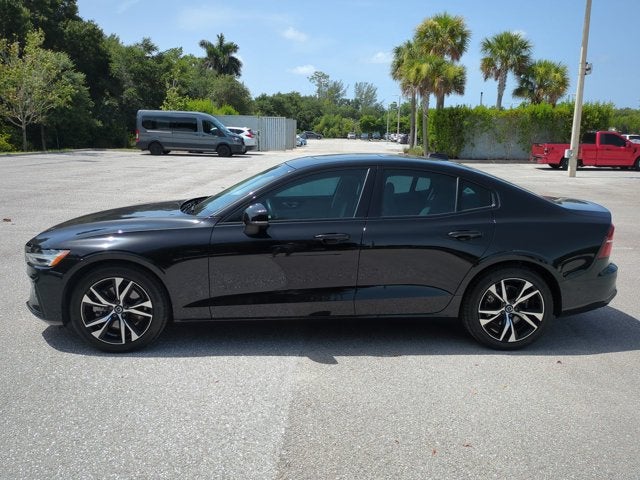 2024 Volvo S60 Plus Dark Theme