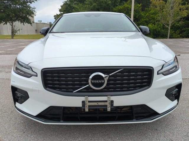 2022 Volvo S60 Momentum