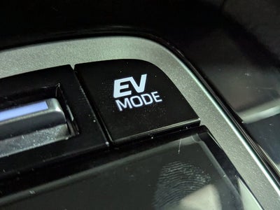 2025 Toyota Corolla Cross Hybrid SE