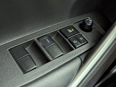 2025 Toyota Corolla Cross Hybrid SE