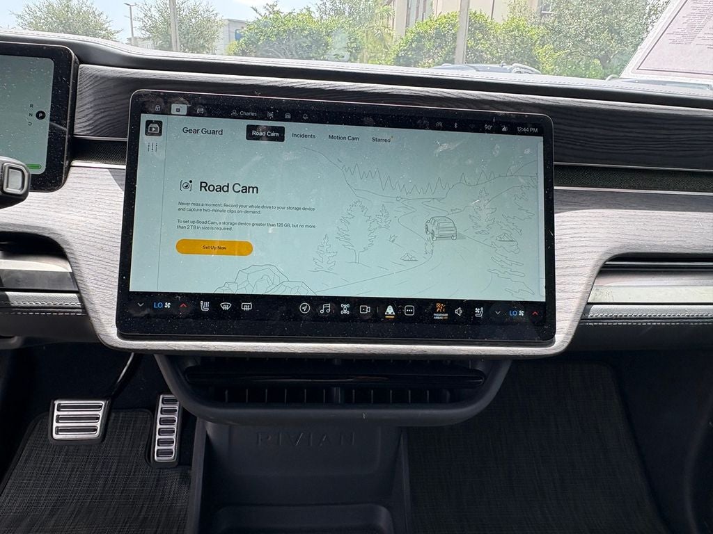 2024 Rivian R1S Adventure Dual Motor Large Pack