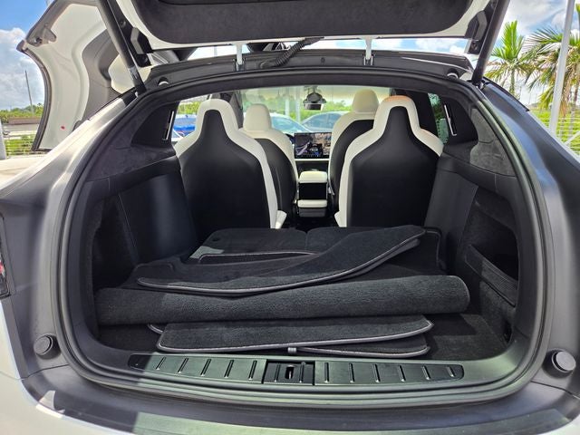 2022 Tesla Model X Plaid