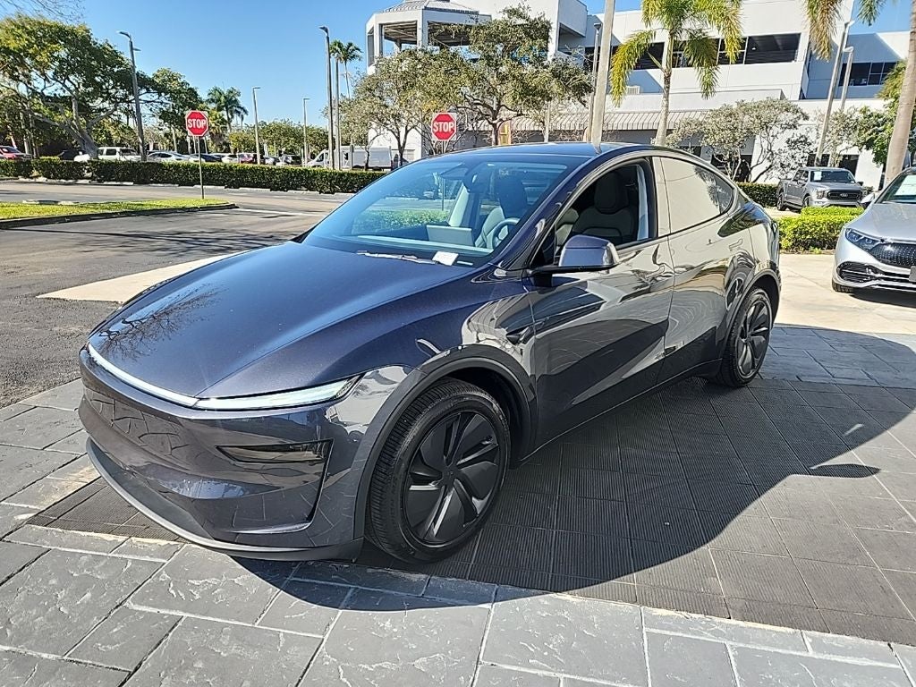 2026 Tesla Model Y Premium