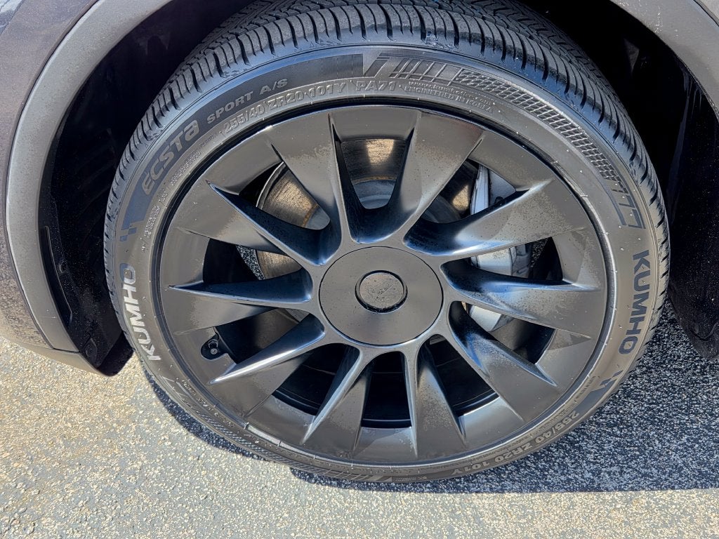 2024 Tesla Model Y Long Range