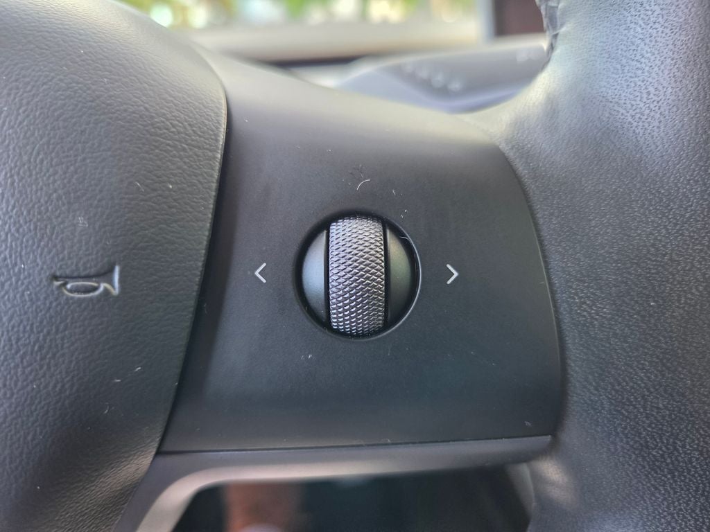 2024 Tesla Model Y Performance