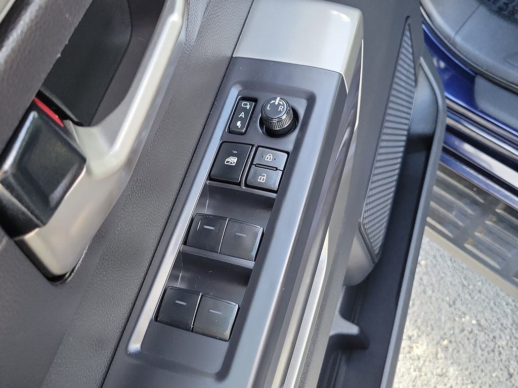 2023 Toyota Sequoia SR5