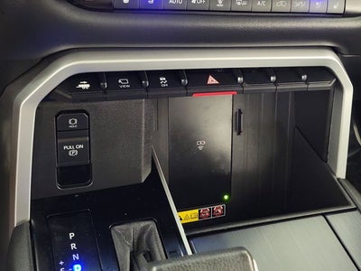 2025 Toyota Sequoia Platinum