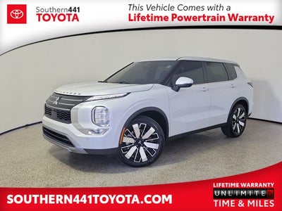 2026 Mitsubishi Outlander SE