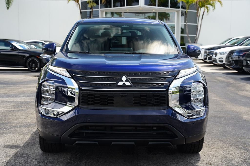 2024 Mitsubishi Outlander SE