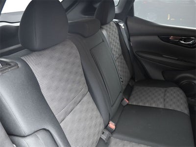 2022 Nissan Rogue Sport SV