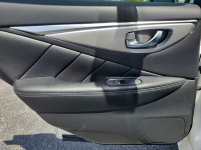 2023 INFINITI Q50 LUXE