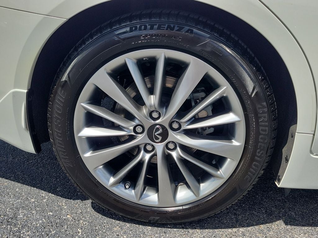 2023 INFINITI Q50 LUXE