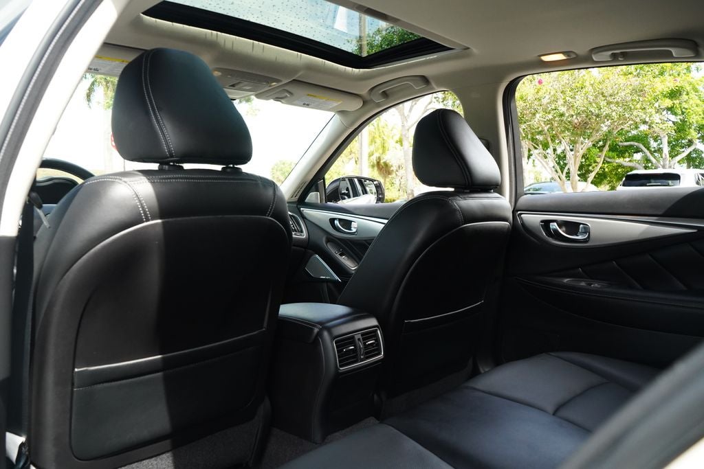 2023 INFINITI Q50 LUXE