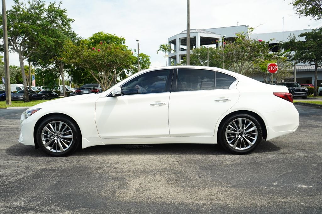 2023 INFINITI Q50 LUXE