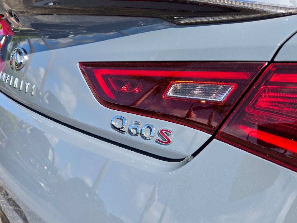 2022 INFINITI Q60 Red Sport 400