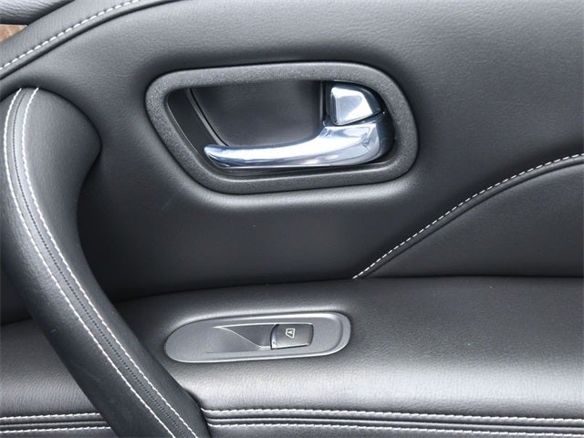 2023 INFINITI QX80 Premium Select