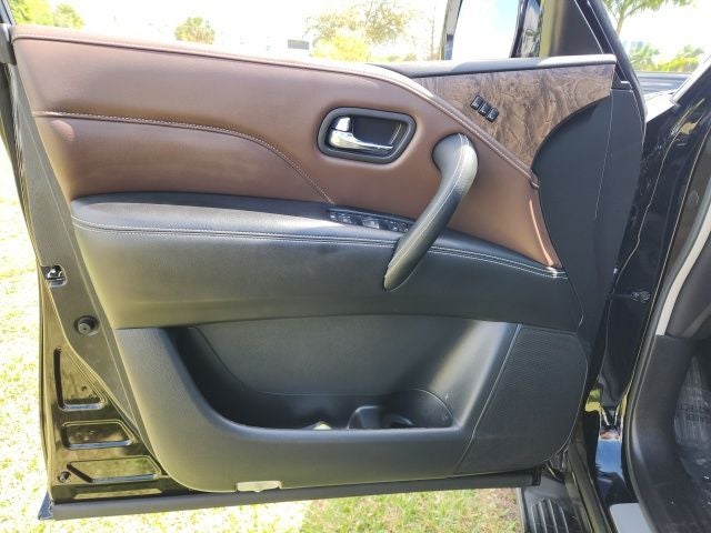 2023 INFINITI QX80 Premium Select