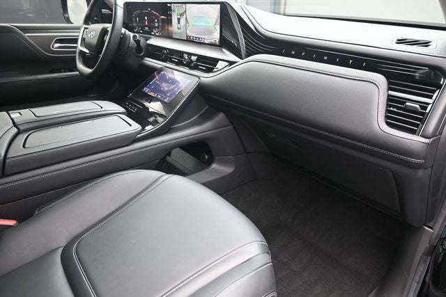 2025 INFINITI QX80 PURE