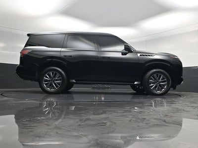 2025 INFINITI QX80 PURE