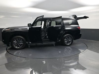 2025 INFINITI QX80 PURE