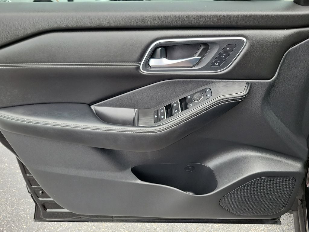 2024 Nissan Rogue Platinum