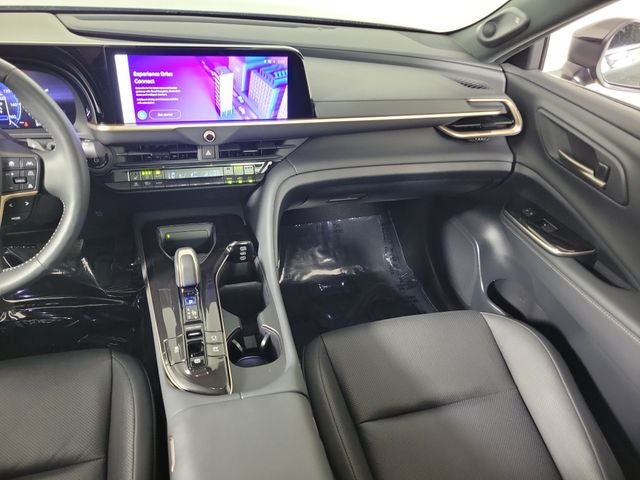 2025 Toyota Crown Signia Limited
